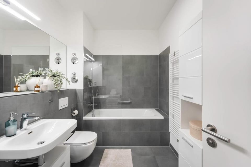 Toilet, Bathroom, Bath, towels