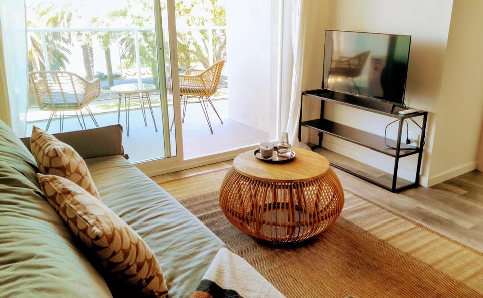TV and multimedia, Balcony/Terrace, Living room