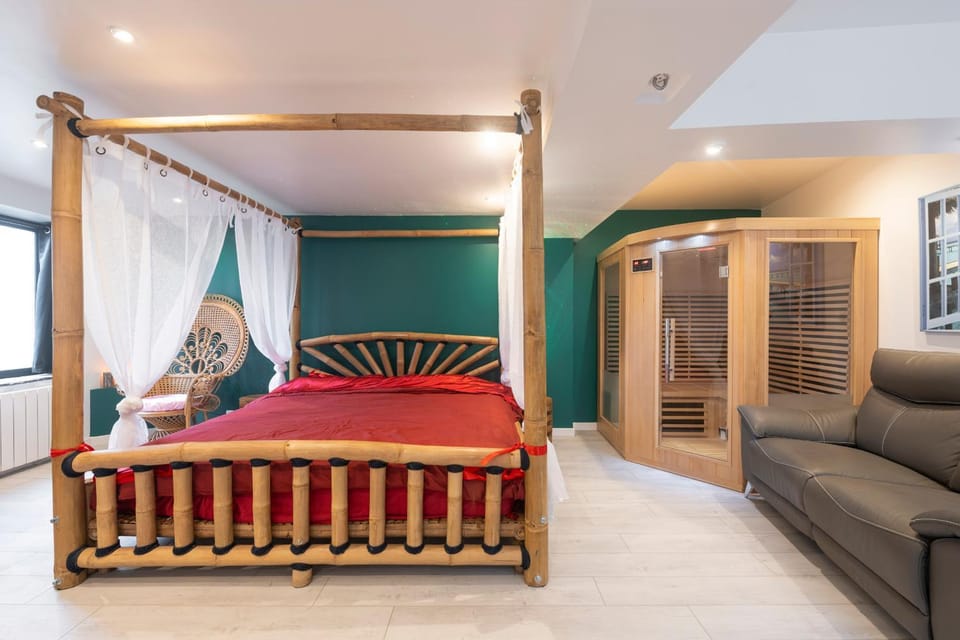 Loveroom, Bali la secrète chez nounours Apartment in Hauts-de-France