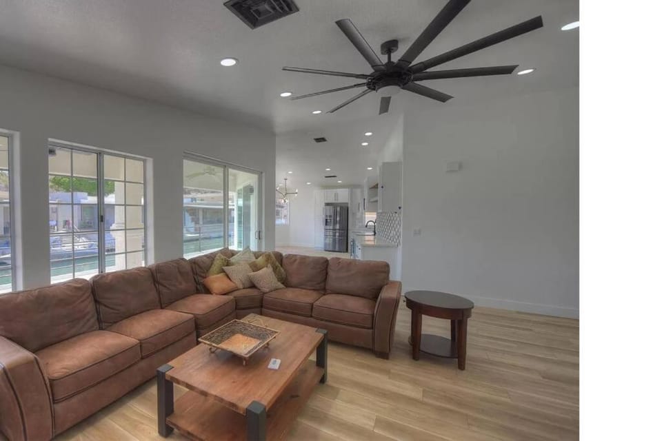 Bush Master Suite, Keys canal House in Earp
