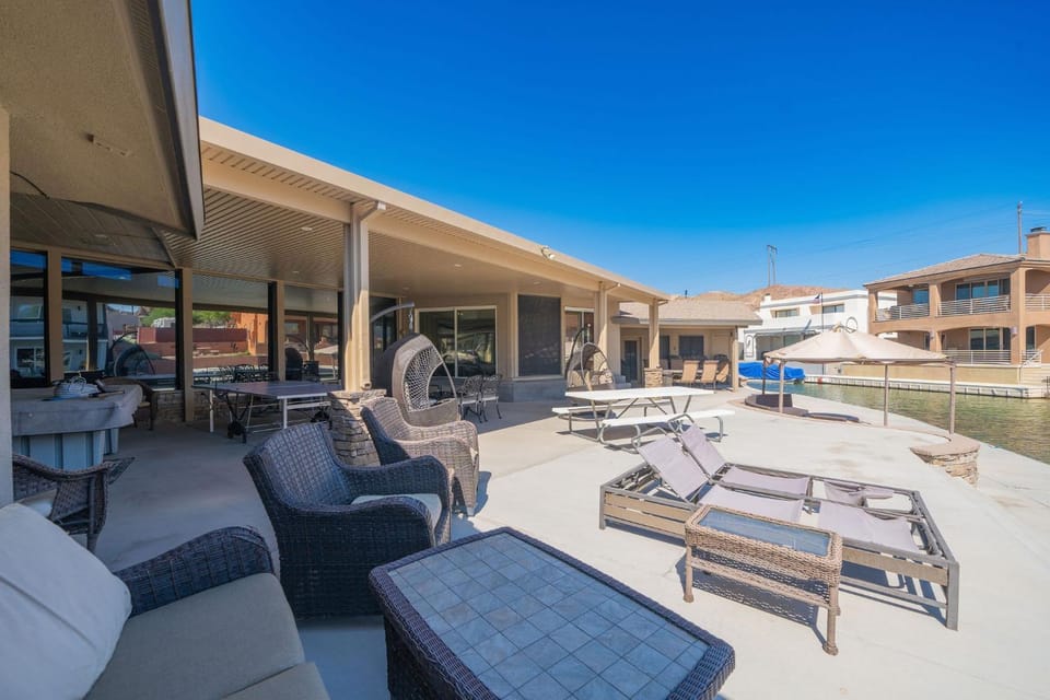Dock Holiday, Outdoor Living! House in Earp