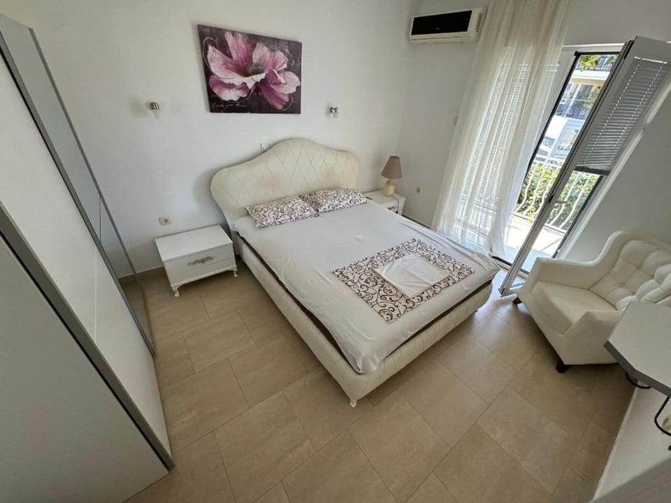 Apartments Slavica Jovanovic Apartment in Sveti Stefan