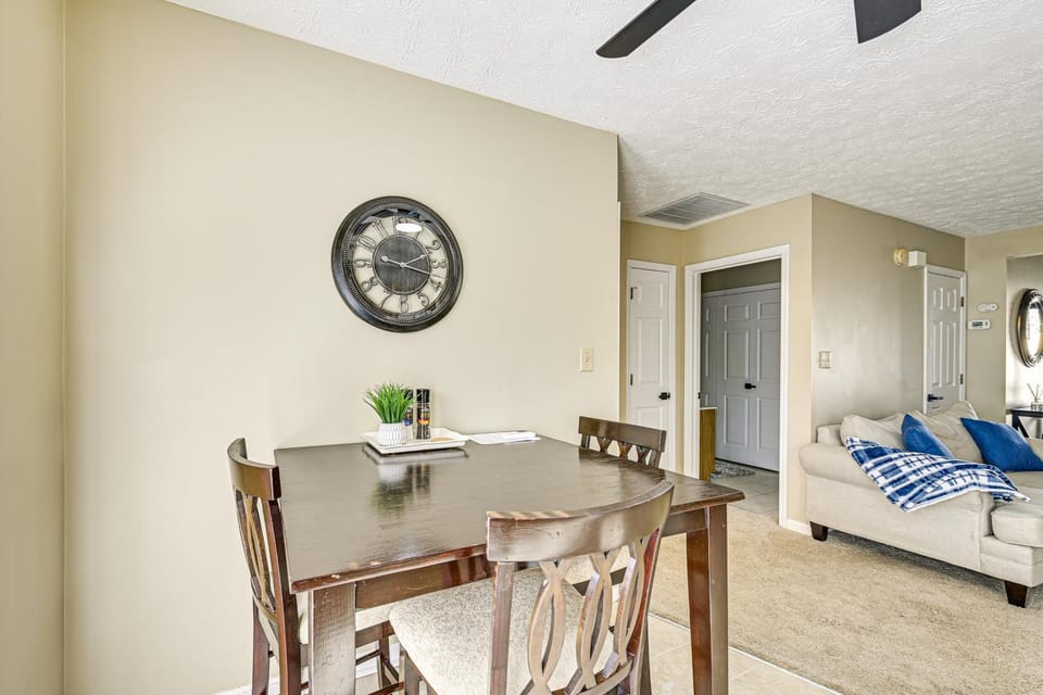 Family Home w/ Ping-Pong & Fire Pit in Lexington House in Lexington