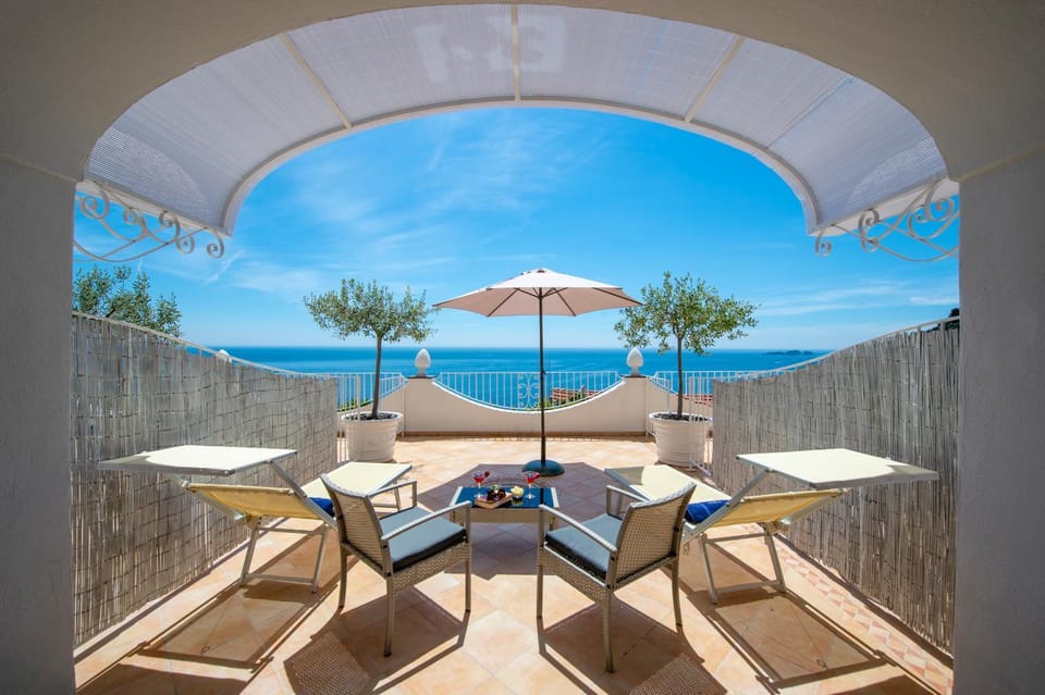 View (from property/room), Balcony/Terrace