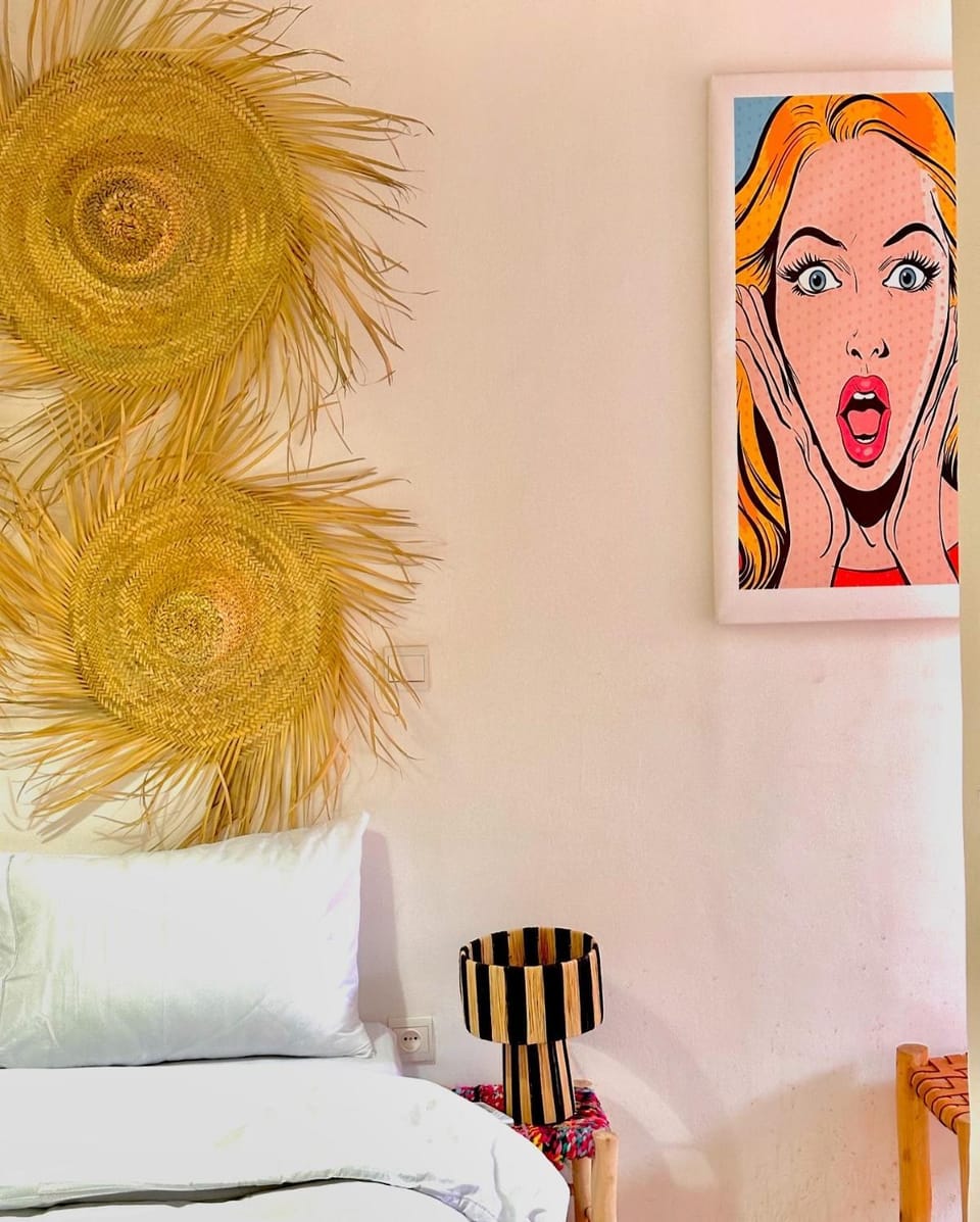 Bed, Photo of the whole room, Decorative detail, Bedroom