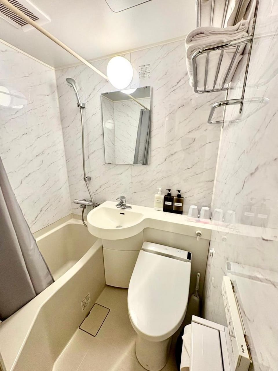 Shower, Toilet, Bathroom, Bath