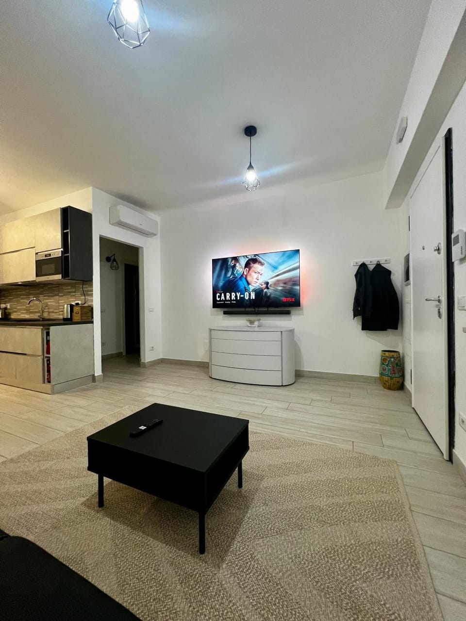 Communal lounge/ TV room, TV and multimedia, Evening entertainment