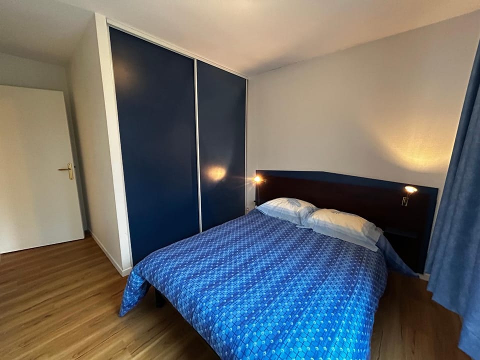 Appartement rénové proche Thermes avec piscine et Wi-Fi - FR-1-541-166 Apartment in Nouvelle-Aquitaine