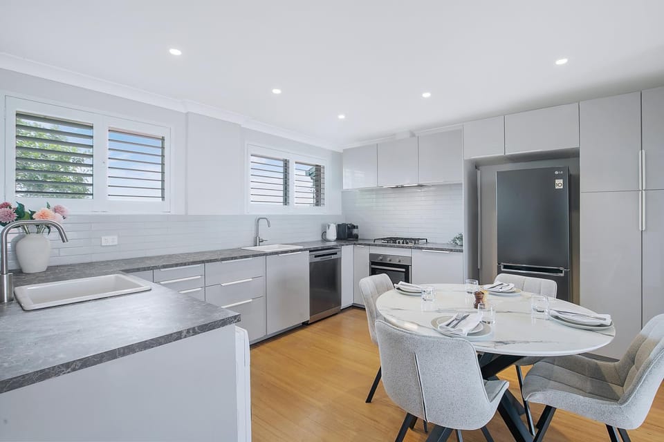 dishwasher, oven, kitchen
