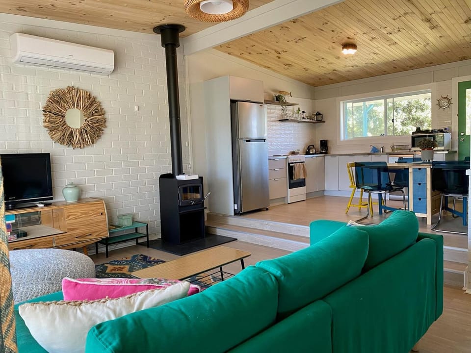 Kitchen or kitchenette, Living room, Dining area, fireplace