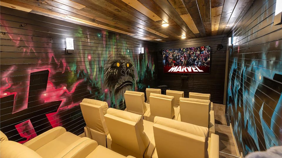 Sasquatch Encounter - Themed Arcade, Theater, Fire Place, FirePit House in Sevierville