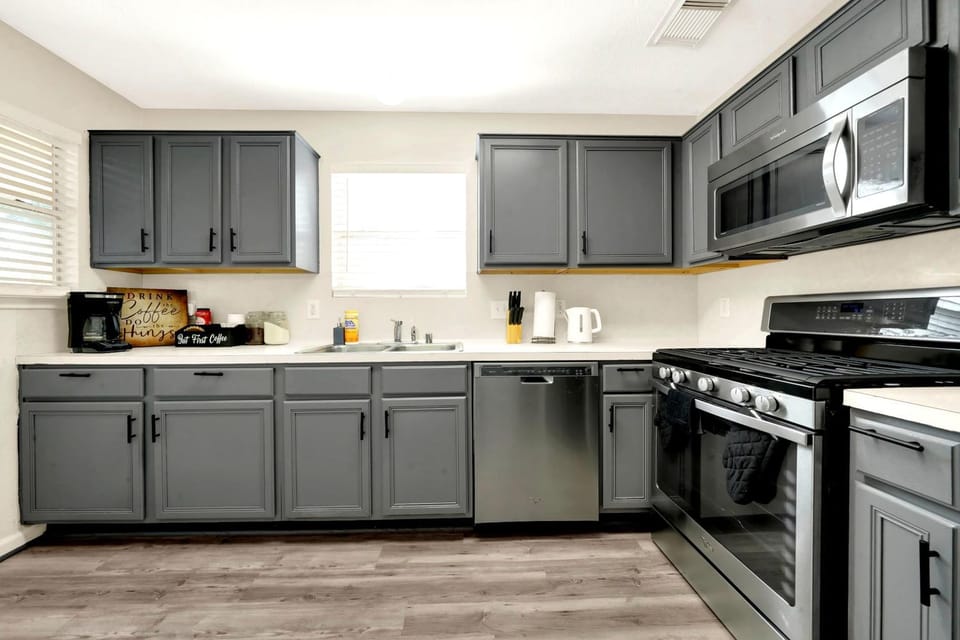 Kitchen or kitchenette, kitchen, kitchen
