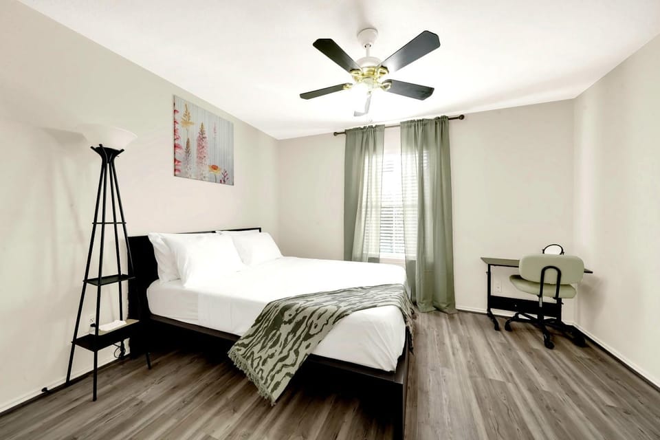 Bed, Bedroom