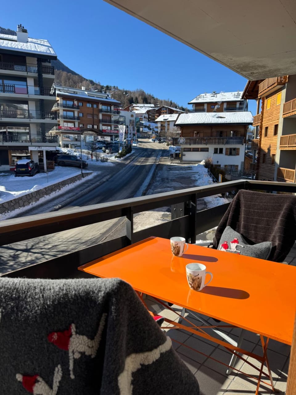 Clair Vue A2 Telecabine by Jolidi Cabin in Nendaz