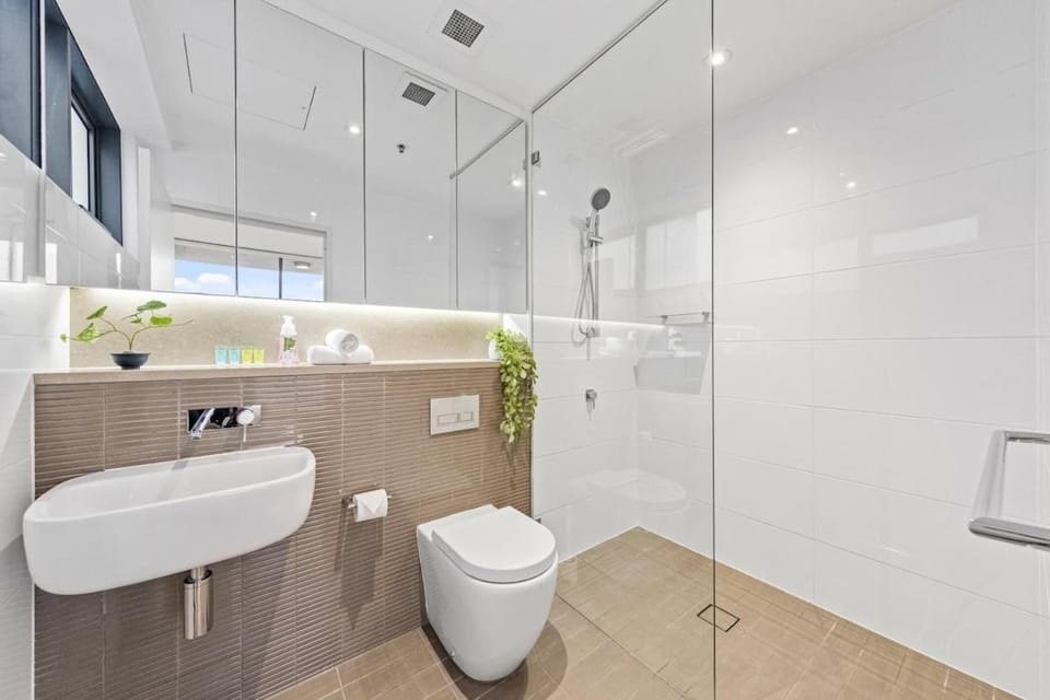 Stunning Waterview 2Bed Apt North Sydney Apartment in Sydney
