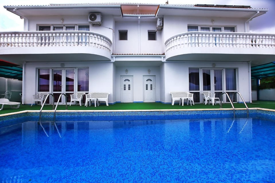 Luxury Villa Italiana with LargePanoramicSeaview and Private Pool Villa in Dobrich Province, Bulgaria