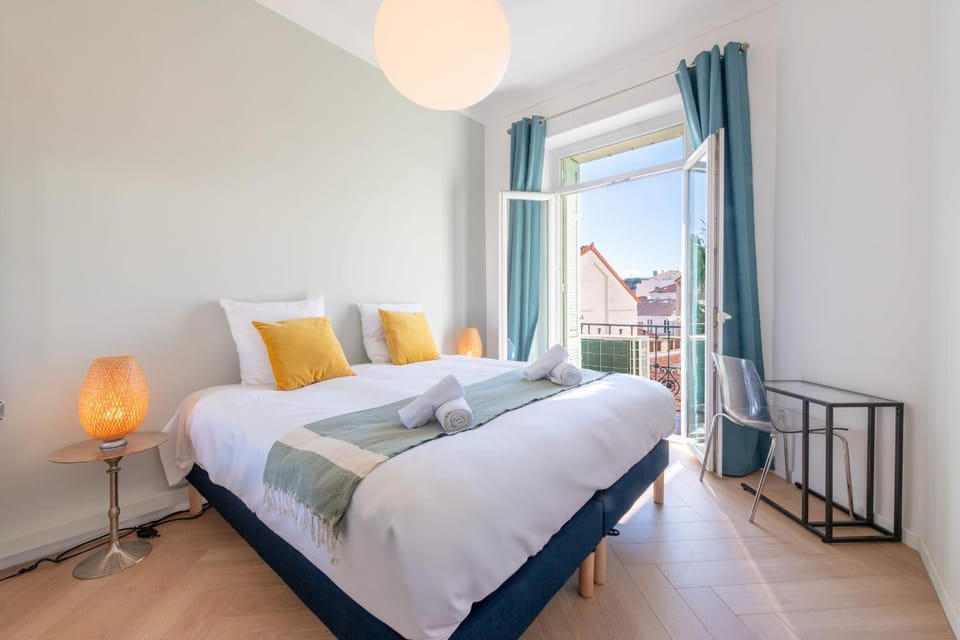 Bed, View (from property/room), Balcony/Terrace, Bedroom