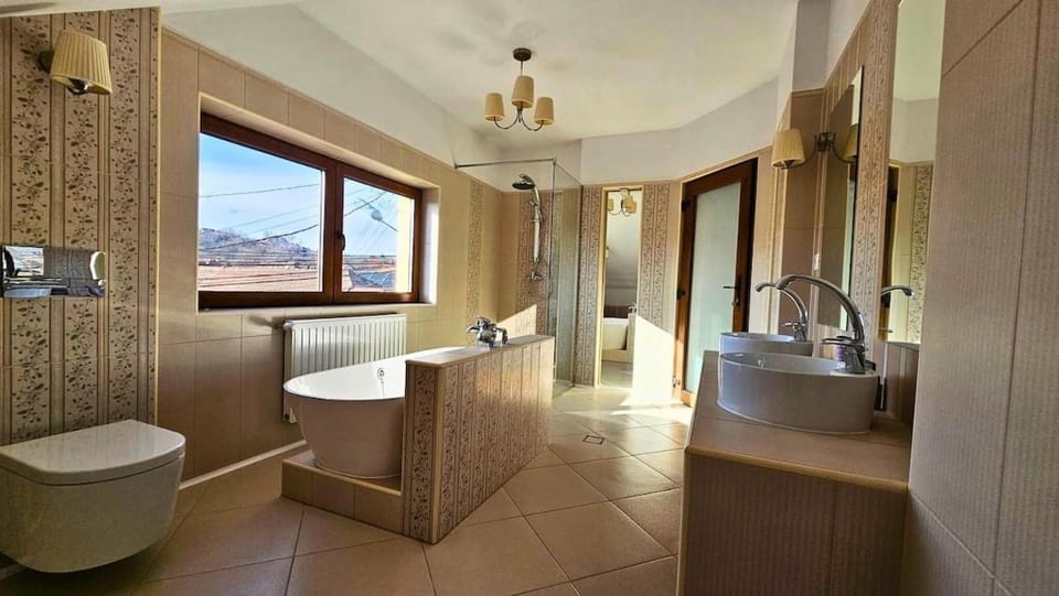 Toilet, Bathroom