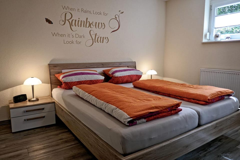 Photo of the whole room, Bedroom
