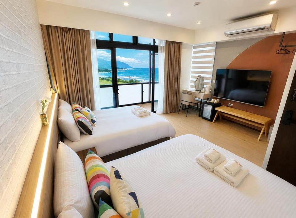 Property building, Mountain view, Sea view