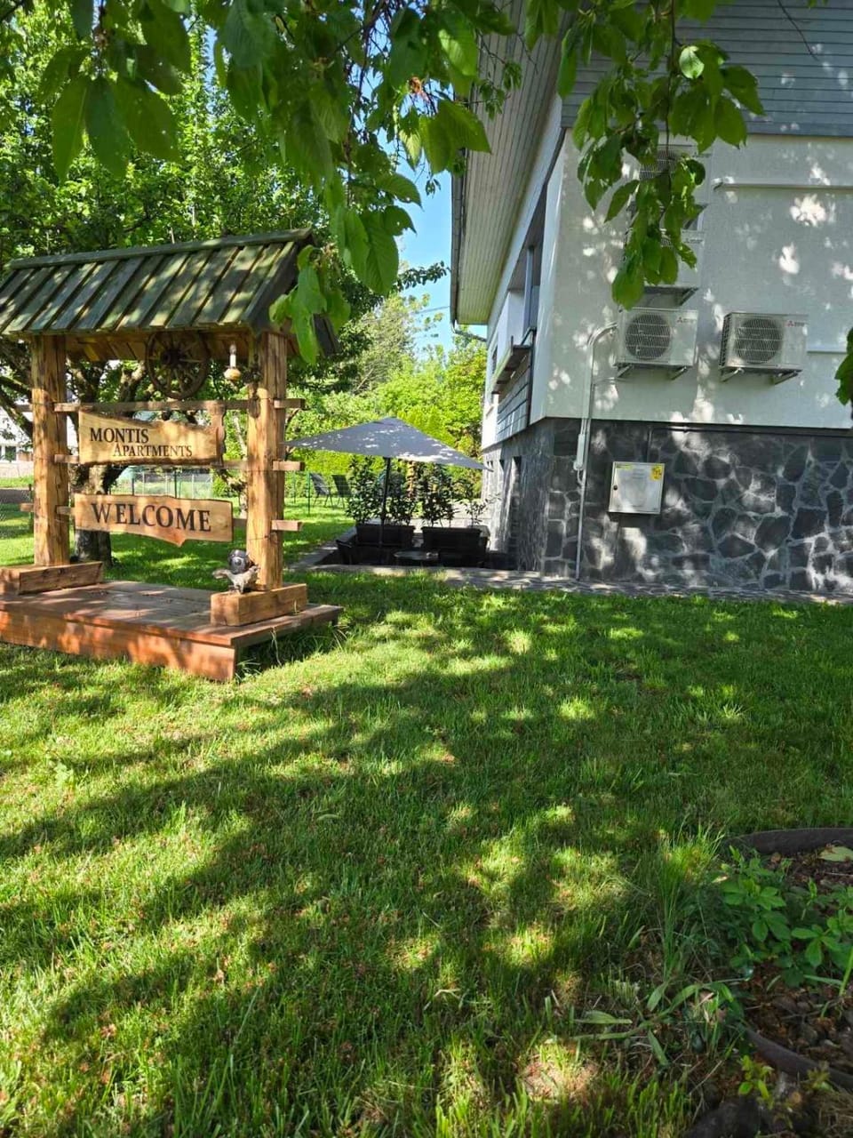 Property building, Natural landscape, Garden