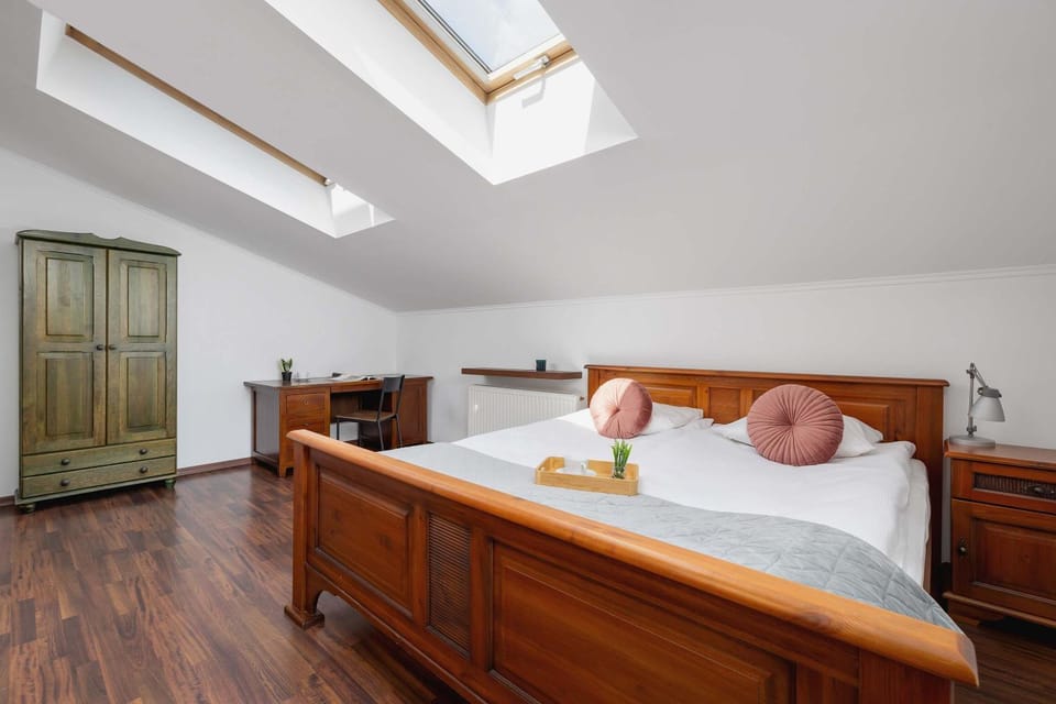Bed, Photo of the whole room, Bedroom, towels, wardrobe