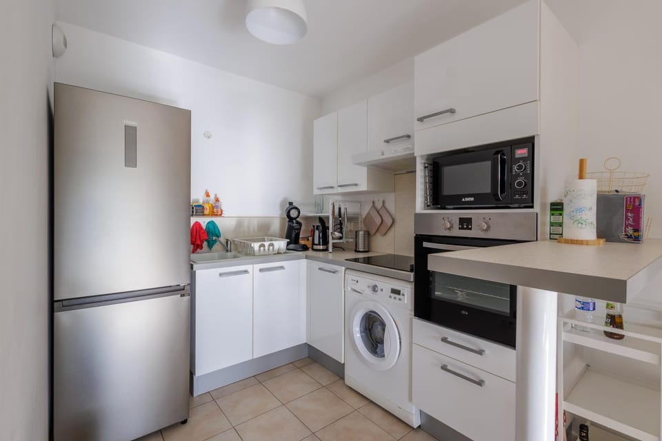 Kitchen or kitchenette, stove