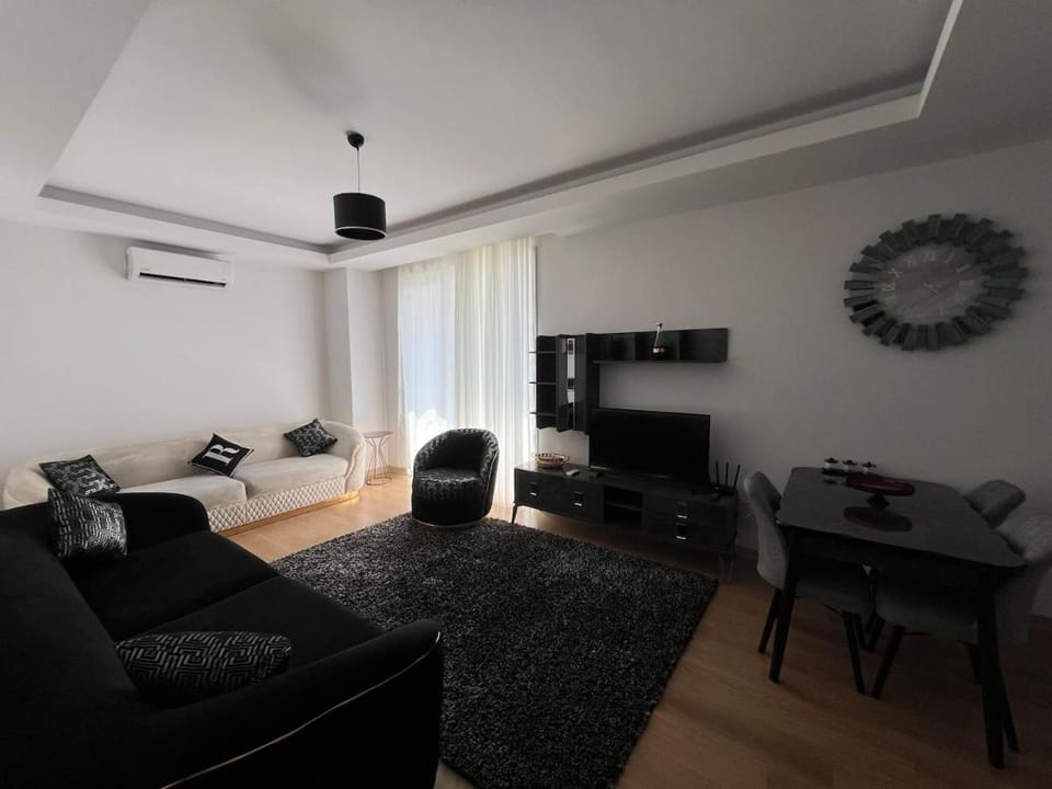 Luxury Designed Comfortable 2 Rooms & 1 Living room Apartment Free Parking Garaj Apartment in Istanbul