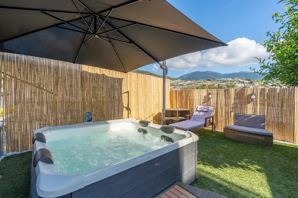 Day, Natural landscape, Garden, Hot Tub, Garden view, Mountain view, Pool view, sunbed