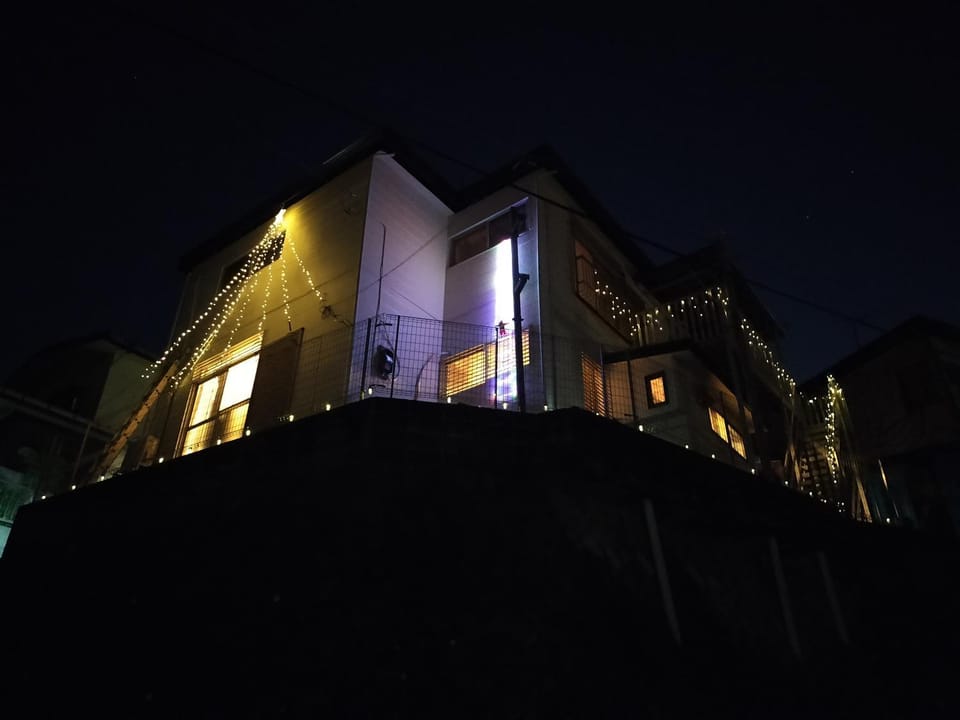 真鶴個室201セミダブル1台 駅徒歩6分Atami Hakoneも近いゲストハウス真鶴 Bed and Breakfast in Kanagawa Prefecture