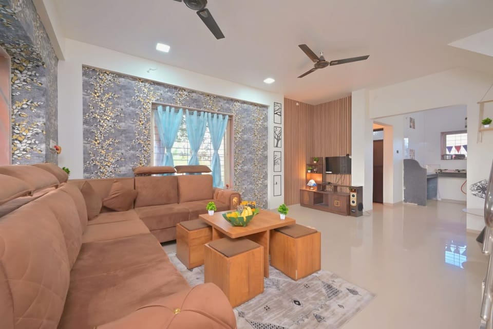 Communal lounge/ TV room, TV and multimedia, Living room, Seating area, Evening entertainment, fireplace