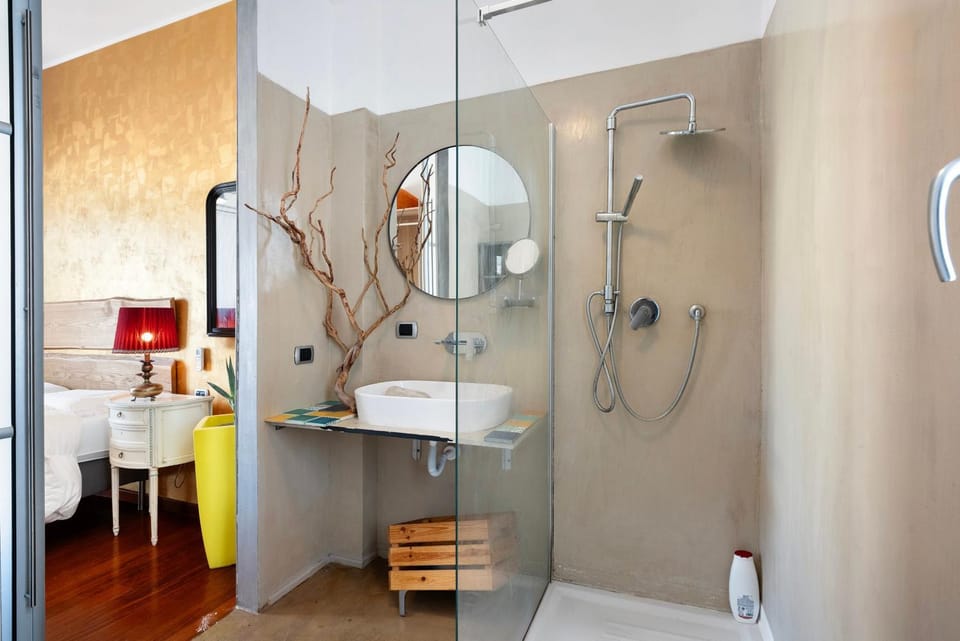 Bathroom, Living room