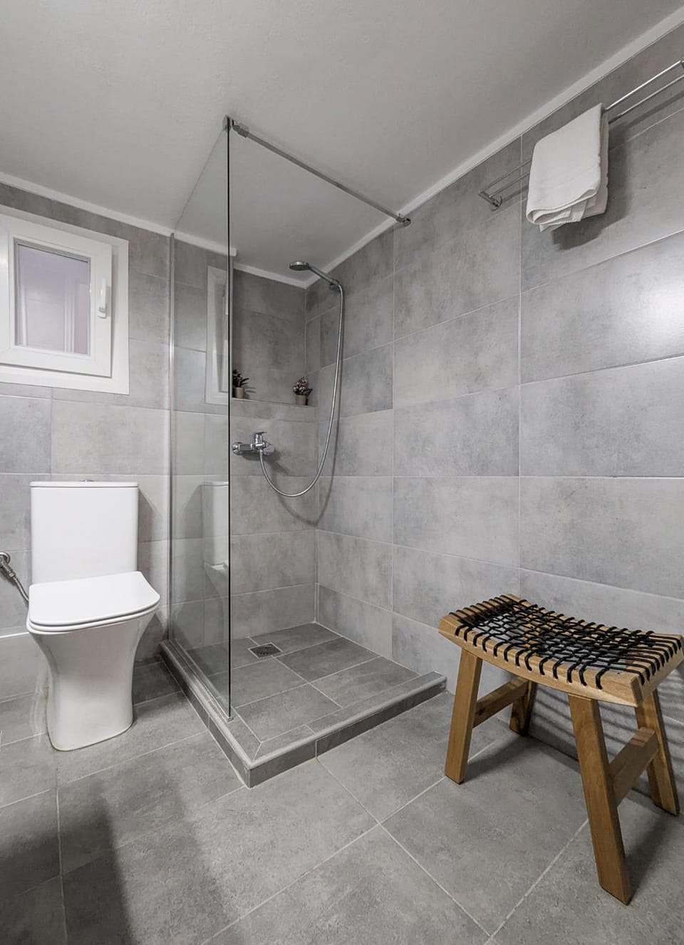 Spacious apt for 5 guests next to Acropolis&metro Apartment in Athens