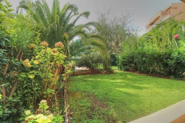 Charming 2 rooms in RDJ Golfe Juan Apartment in Antibes