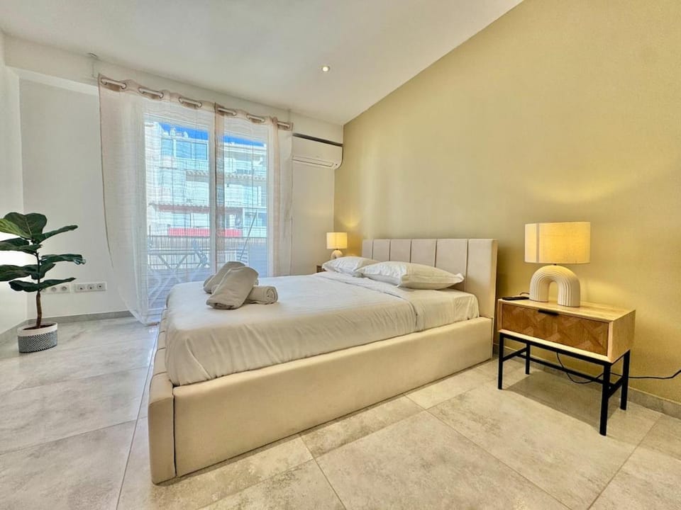 Cocon d'Anjou romantique avec Spa À deux pas des vagues Apartment in Antibes