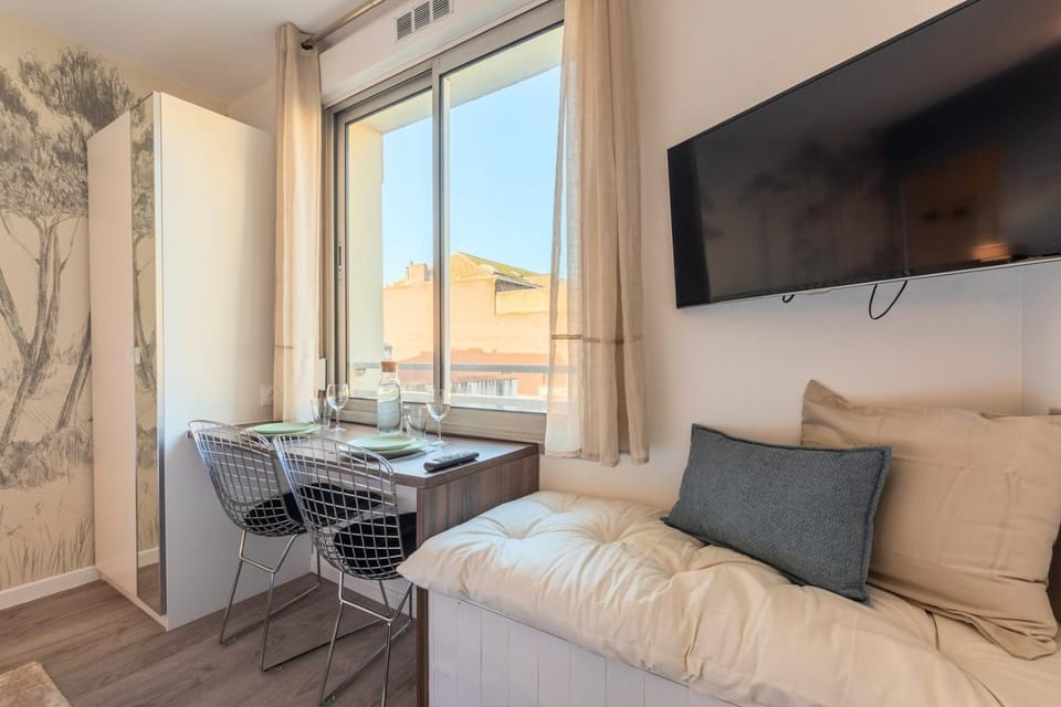 Studio proche écoles, commerces et centre-ville Apartment in Lille
