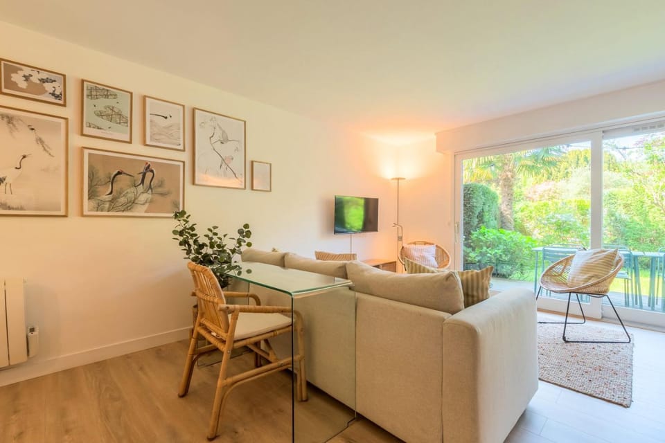 Maison 4 chambres avec jardin & garage proche tram Bed and Breakfast in Villeneuve-d'Ascq