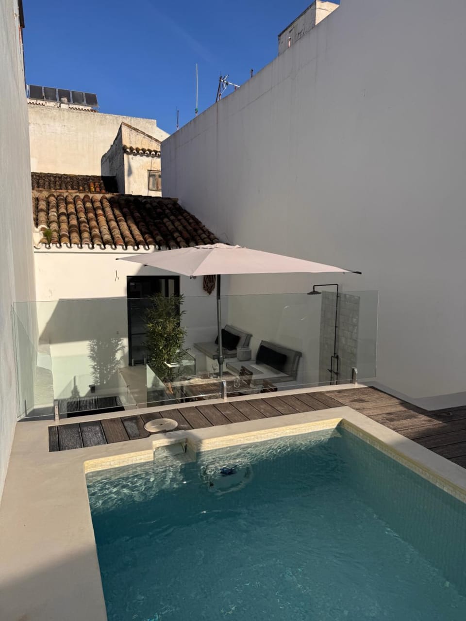 Unique Townhouse with rooftop pool House in Estepona