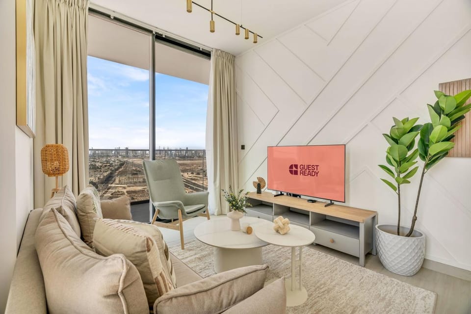 GuestReady - 2BD | Private Pool Oasis | City View Apartment in Dubai