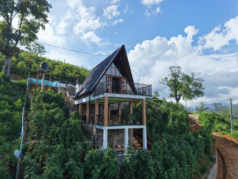 Property building, Spring, Natural landscape, Balcony/Terrace, Garden view
