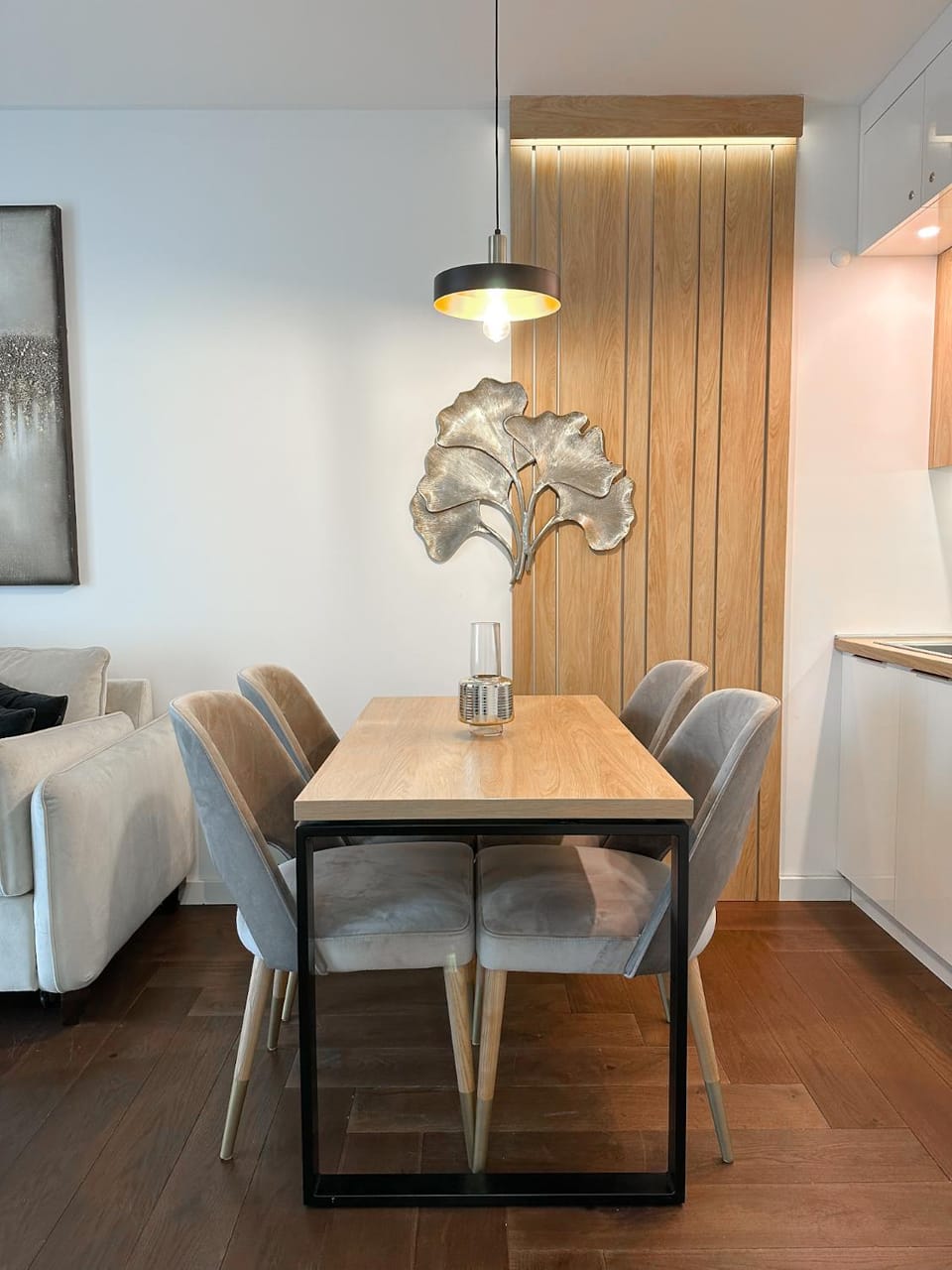 Seating area, Dining area