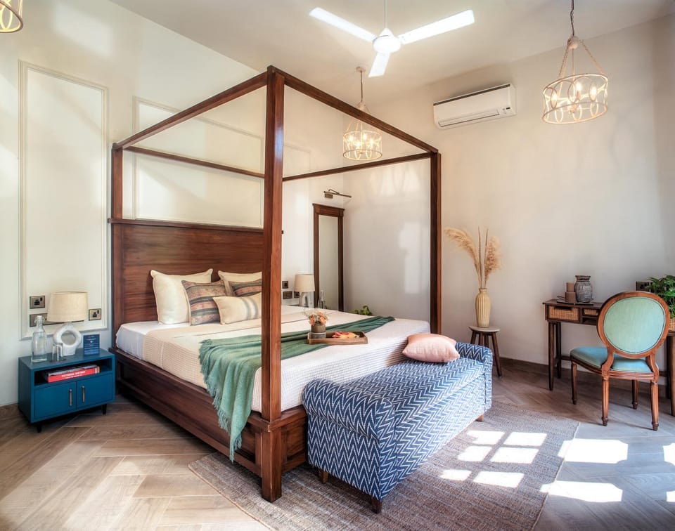 Bed, Photo of the whole room, Bedroom