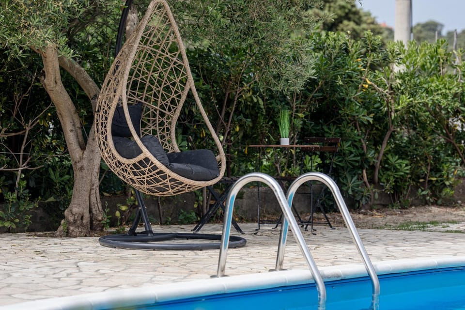 Day, Garden, Garden view, Pool view, Swimming pool, sunbed