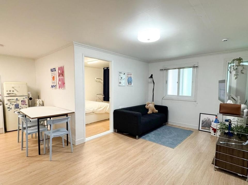Living room, Photo of the whole room, Dining area