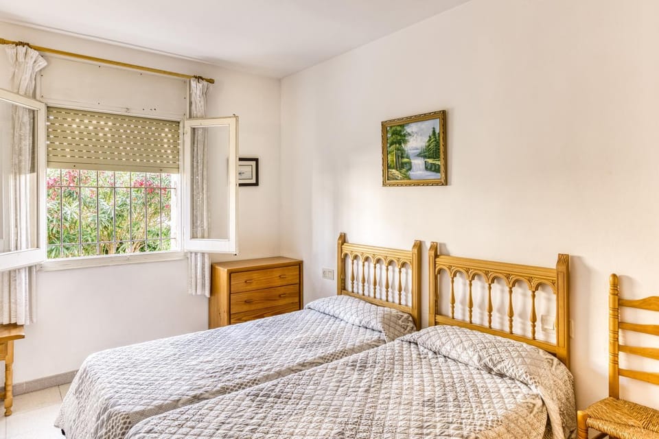 Living room, Bedroom