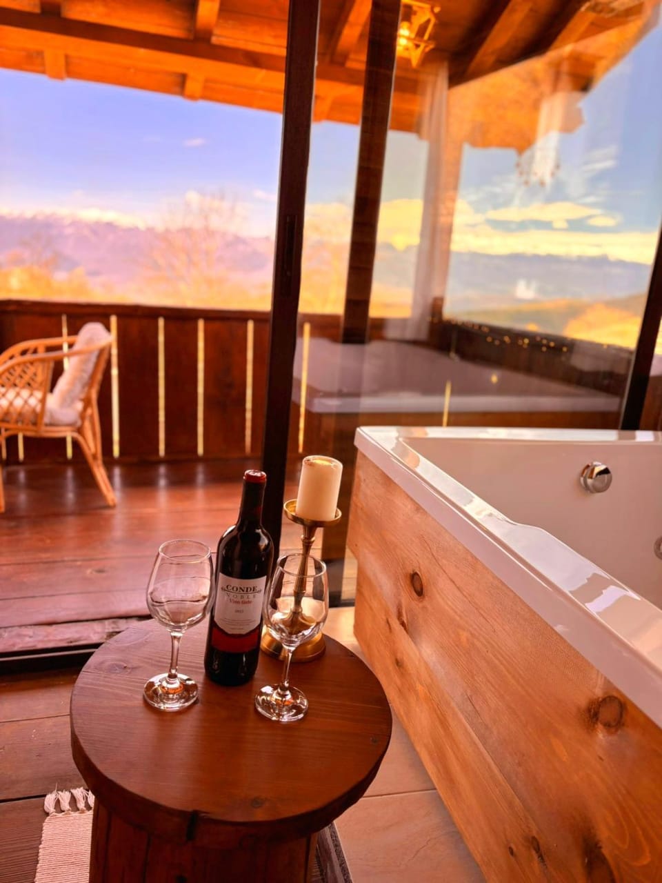 Natural landscape, Hot Tub, Hot Tub, Balcony/Terrace