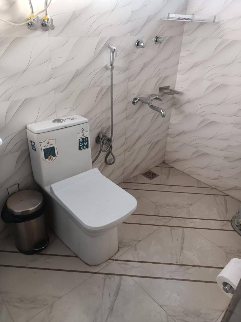 zoz Jhelum river Hotel in India