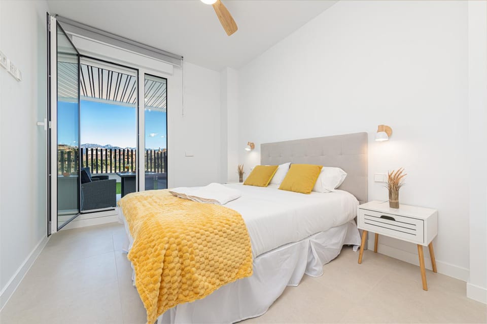Bed, View (from property/room), Balcony/Terrace, Photo of the whole room, Bedroom