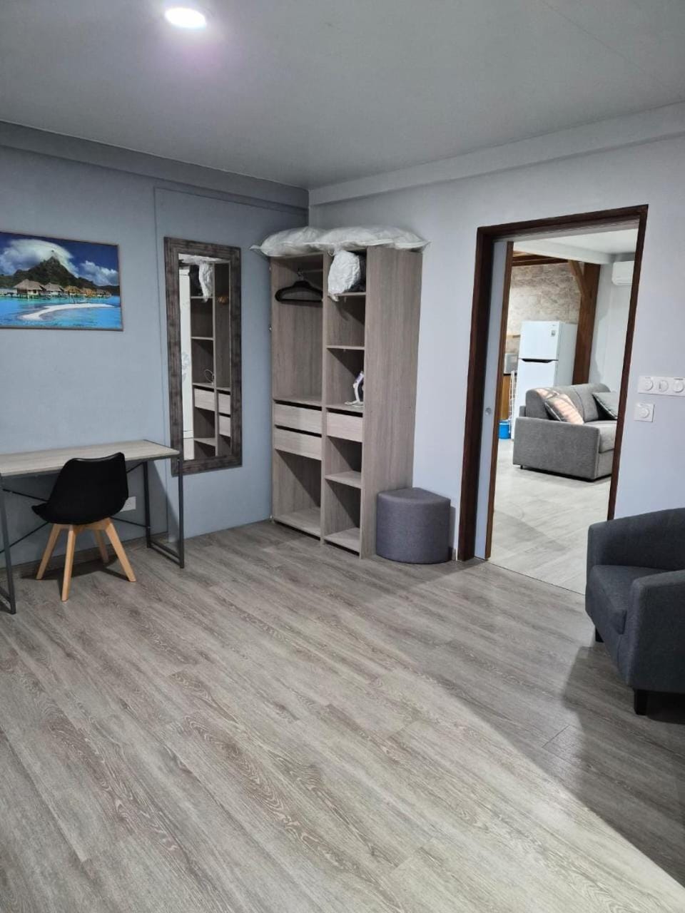 Photo of the whole room, Seating area, Bedroom, wardrobe