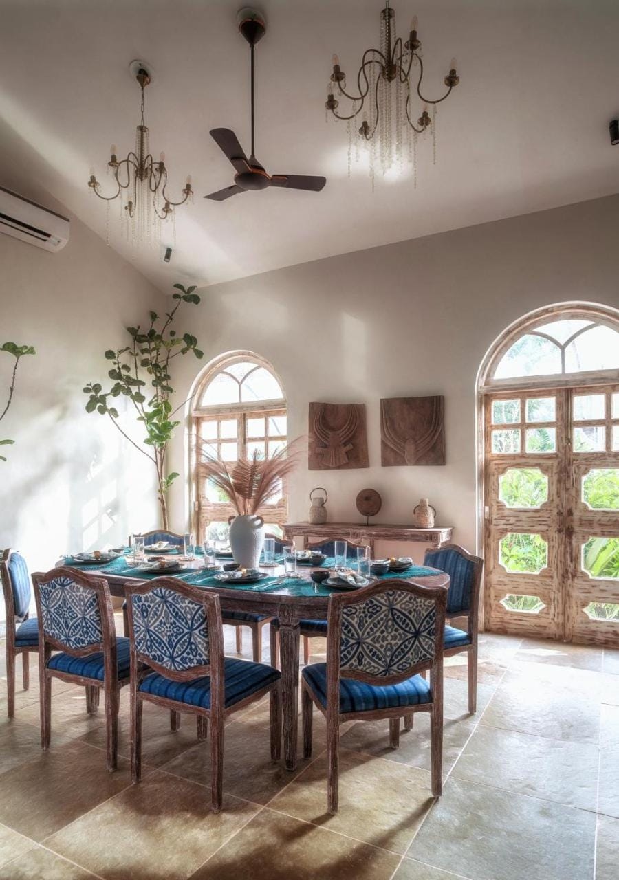 Seating area, Dining area